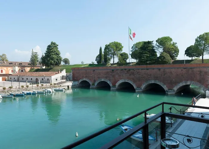 Cabanon Urban * Peschiera del Garda