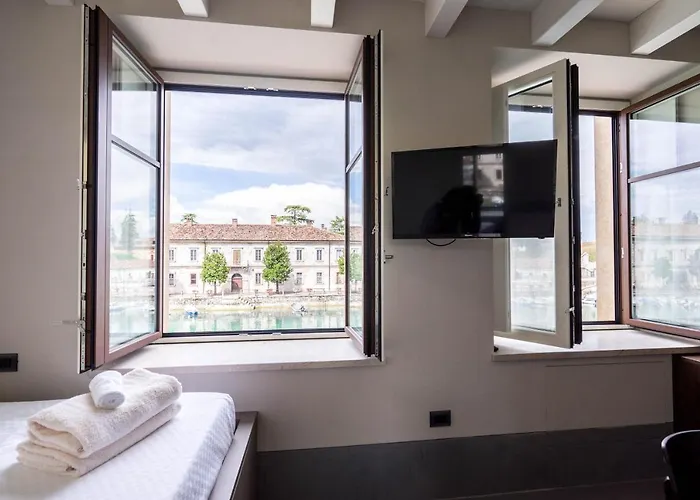 Cabanon Urban * Peschiera del Garda